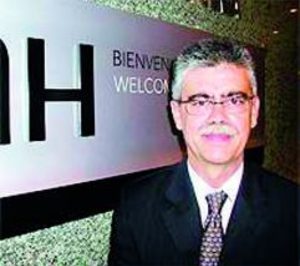 Playa Sol firma el acuerdo con Hiperión y la entrada de Ximo Solá