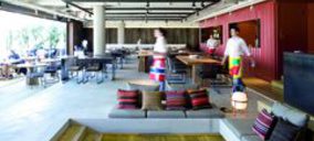 Tragaluz inaugura el Pez Vela a los pies del W de Barcelona