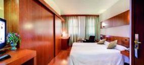 Hoteles Monte reforma el Triana y el Conquero