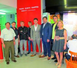 Reyes Suero, inauguración y proyecto de reforma entre manos