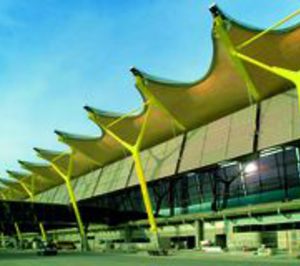 Barajas y El Prat reciben seis candidaturas cada una para su gestión