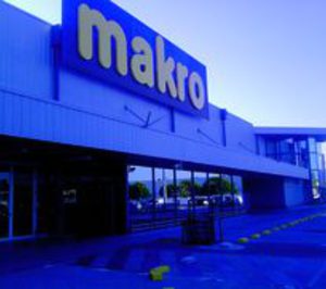 Napisa ultima las obras de un centro para Makro