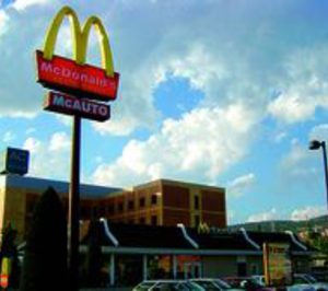 McDonalds abre en Sant Cugat y Vélez-Málaga