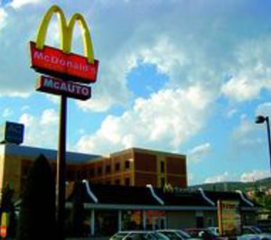 McDonalds abre en Sant Cugat y Vélez-Málaga