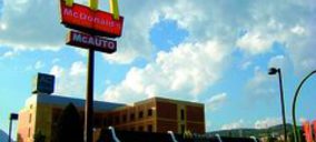 McDonalds abre en Sant Cugat y Vélez-Málaga