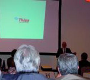 Thisa se reúne con sus proveedores