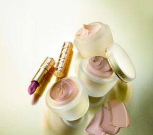 Elizabeth Arden amplía sus bases de maquillaje