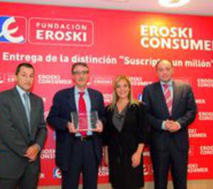 Eroski Consumer entrega a Jesús Soria el Suscriptor un millón