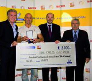 Galllina Blanca apoya la restauración