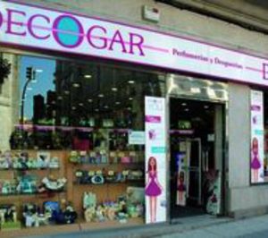 Decogar sigue cerrando locales en Vigo y A Coruña