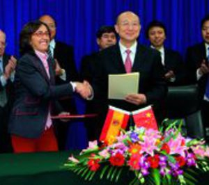 La ministra pide en China nuevas autorizaciones para vender alimentos españoles