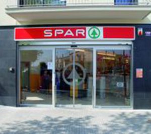 Miquel abre su tercer Spar franquiciado en Granada