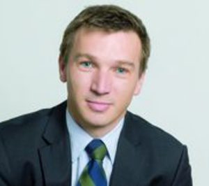 Santi Mier recibe el Seelinger y Conde a jóvenes directivos