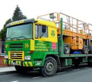 Grúas Aguilar concentra su negocio