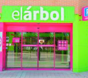 El Árbol apoya al banco de alimentos con una acción en Valladolid