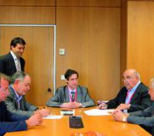 Comexi instala un equipo para Inplacsa