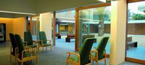 Los proveedores de mobiliario buscan fórmulas para conservar su hueco 