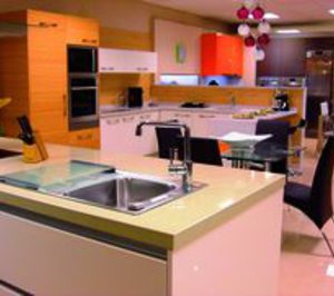 La distribución de muebles de cocina aborda un periodo crucial