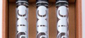 Coronas Galicia lanza licores en monodosis