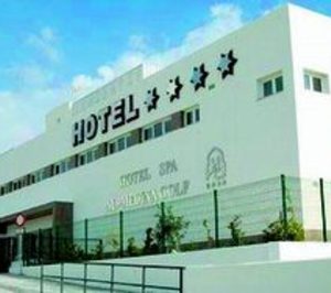 Asur Hoteles incorpora un hotel gaditano cerrado desde 2010