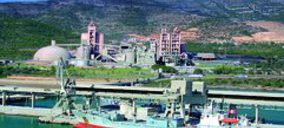 Cemex reorganiza y simplifica su grupo en nuestro país