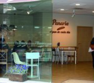 Panaria comienza a franquiciar con el apoyo de Europastry