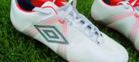 Nike vende la empresa Umbro al grupo estadounidense Iconix Brand