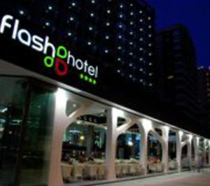 Flash Hotel Benidorm presenta su oferta solo para adultos