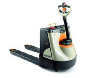 Crown lanza una nueva serie de transpaletas