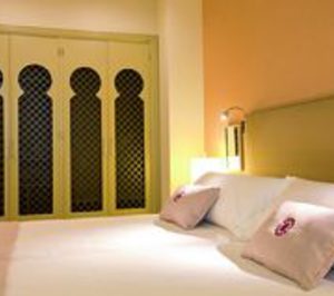 Vincci deja de operar el Mediterráneo, uno de sus dos hoteles almerienses