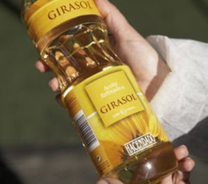 Sovena se pone a la cabeza en España en la venta de aceites embotellados