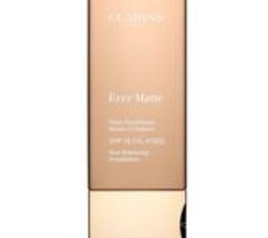 Clarins lanza un maquillaje que elimina los brillos