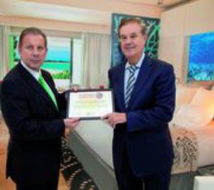 Meliá recibe el título de Espacio cardioseguro