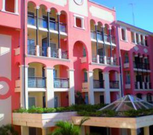 Kris Hoteles retoca su catálogo en Alicante y Valladolid