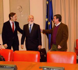 Arias Cañete quiere regular la cadena alimentaria