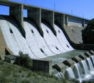 Ofiteco mira al Este