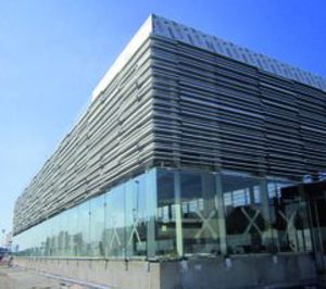 Kawneer pone fachada al Metro de Málaga 