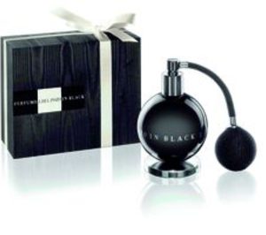 Perfumes y Diseño entra en el negocio textil con la compra de Jesús del Pozo