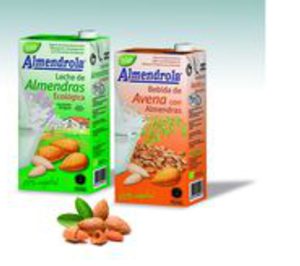 Liquats Vegetals compra Almendrola y amplía su catálogo de bebidas vegetales