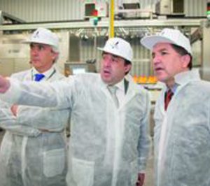 Schweppes inaugura la ampliación de su planta sevillana, tras invertir 25 M€