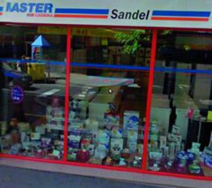 Electrónica Sandel ajusta su red de tiendas