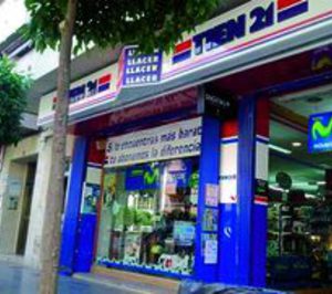 Llacer Electrodomésticos ajusta su red