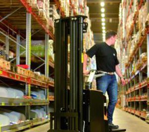 Nueva gama de apiladores Cat Lift Trucks