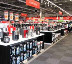 Dixons abre espacios propios en los centros Carrefour de Grecia