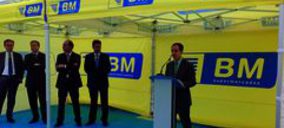 Uvesco pone la primera piedra de su plataforma de Castro que abrirá en 2014