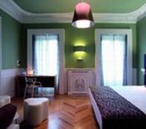 High Tech Hotels & Resorts elevó ventas un 10% en 2012