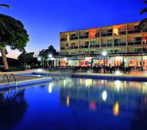 Meliá Hotels presenta su segunda colaboración con Nikki Beach Club