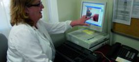 El Hospital de Manises pone en marcha un servicio de teledermatología