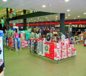 Electrodomésticos Domínguez se queda algunos de los Darty gallegos