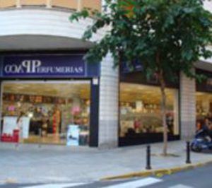 Paco Perfumería continúa abriendo y entra en Aragón